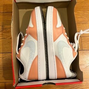 NWT Nike borough lows